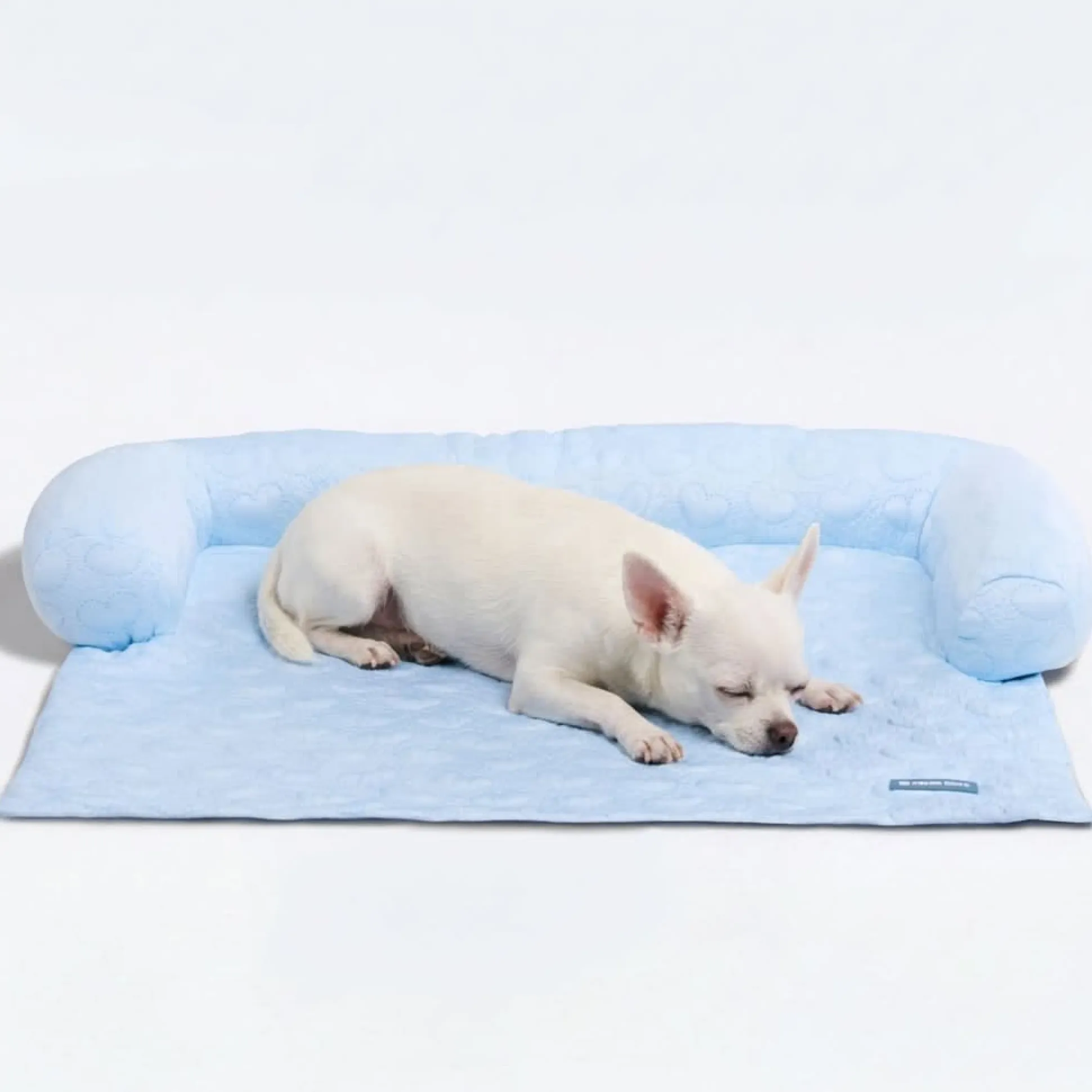 Frostcore™ Cooling Couch Cover Dog Bed - Hearts Blue