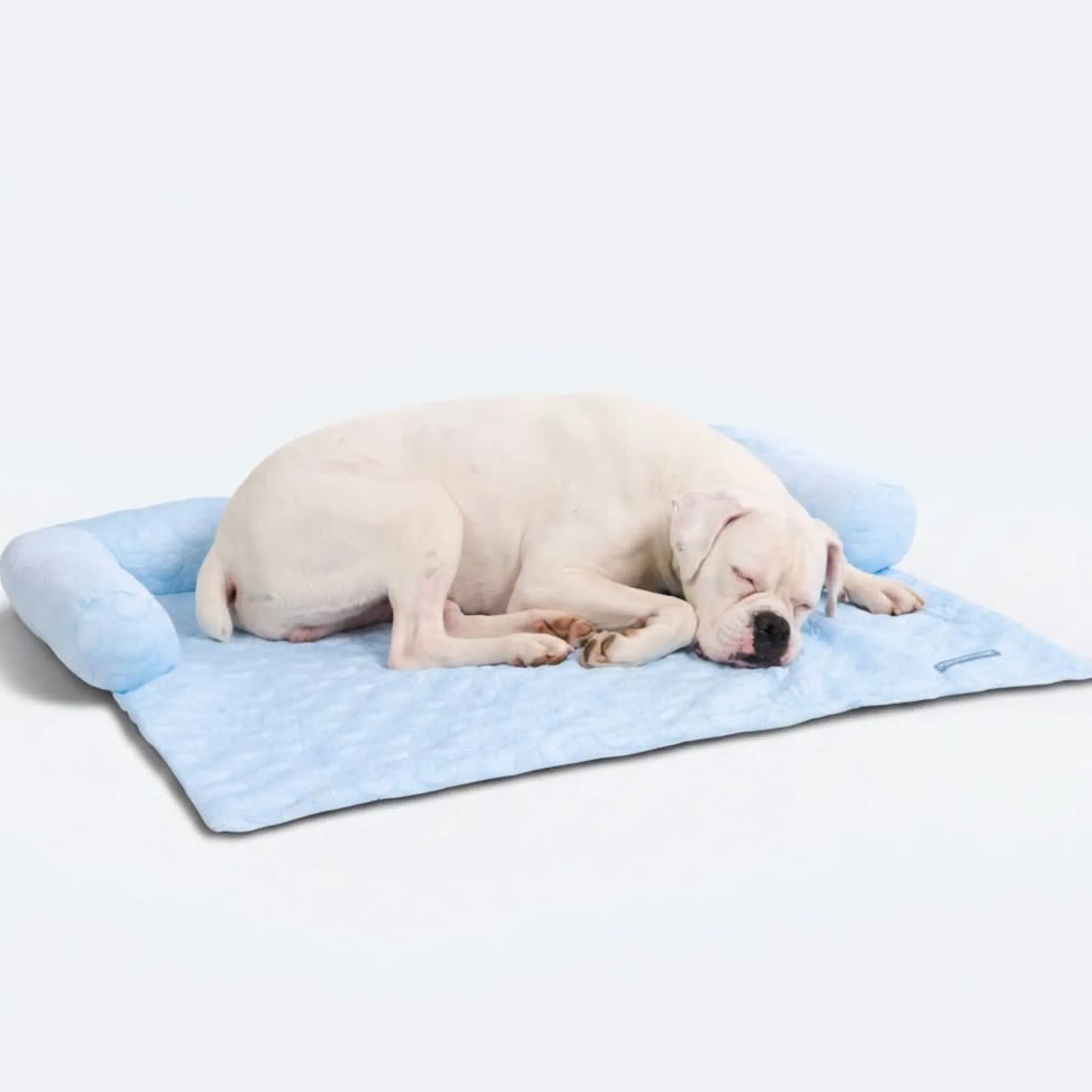 Frostcore™ Cooling Couch Cover Dog Bed - Hearts Blue