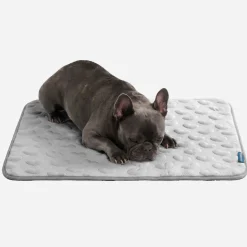 Frostcore™ Cooling Mat - Hearts Grey
